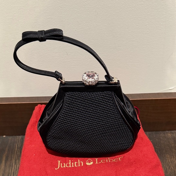 Judith Leiber Black Textured Clutch - Picture 10 of 16